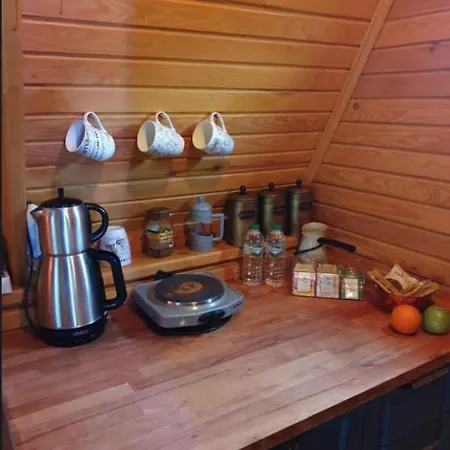 Bungalow With Shared Garden Near In Cinarcik Dom wakacyjny *