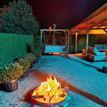 Dom wakacyjny Bungalow With Shared Garden Near In Cinarcik *